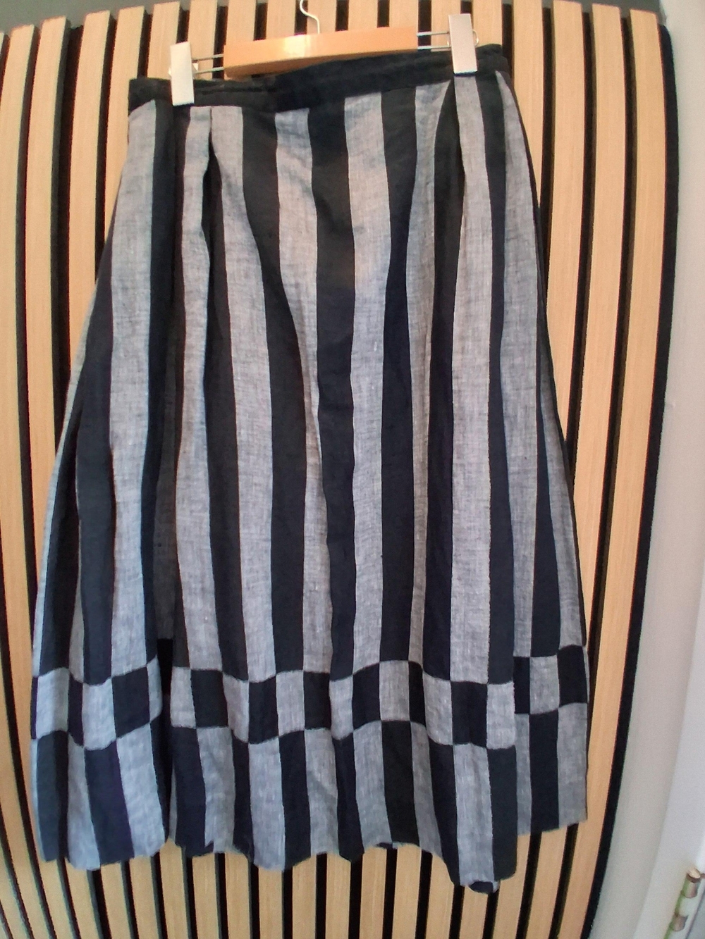 Albert Nipon Black and Gray Vertical-Strip A-Line Skirt